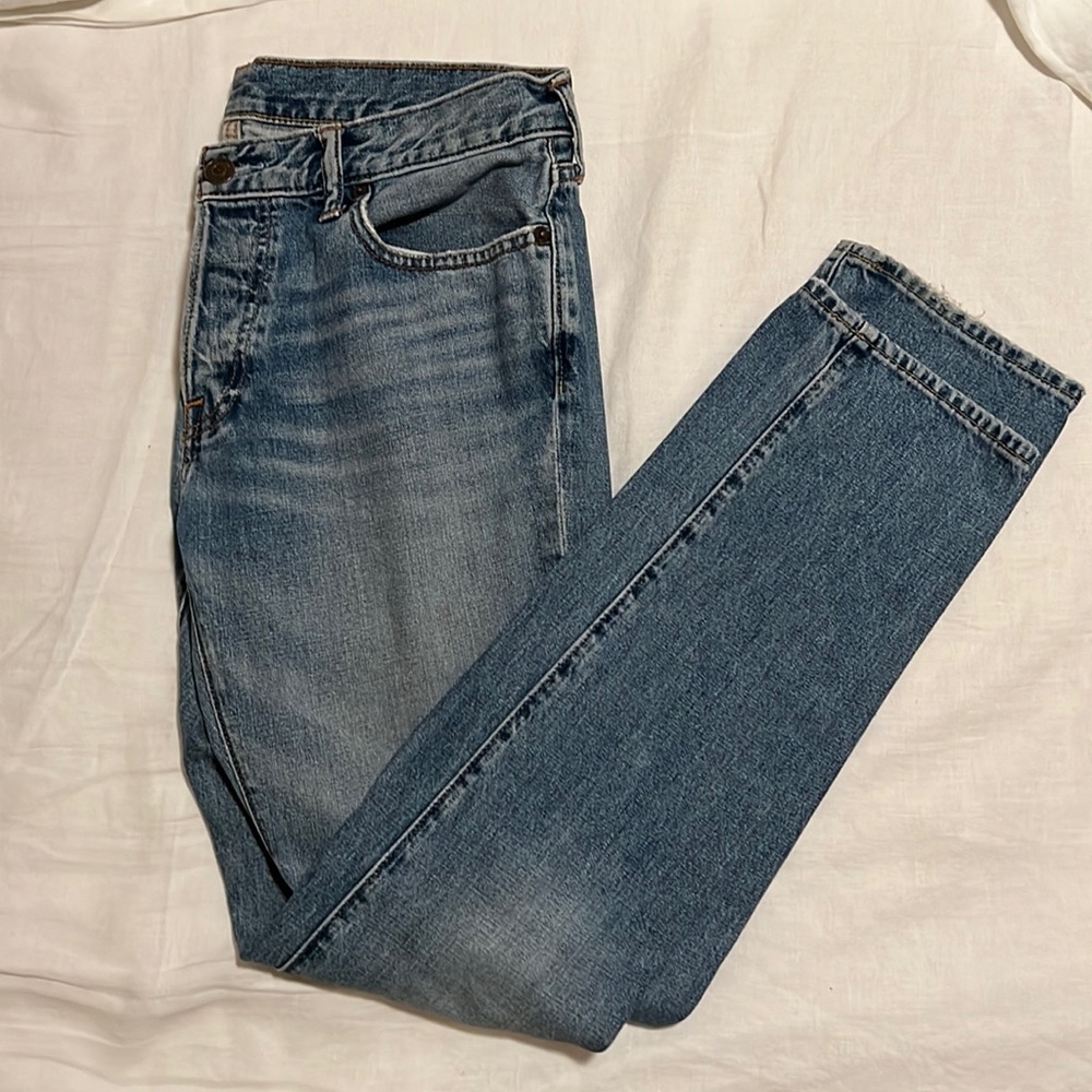 Abercrombie Classic Blue Denim Jeans in excellent condition! 34W 32L Skinny fit